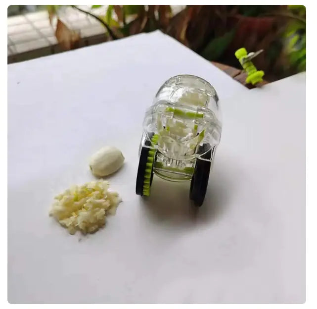 Roll N' Chop Rolling Garlic Chopper